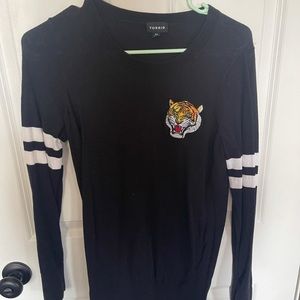 Torrid Large 00 Black Sweater with Tiger